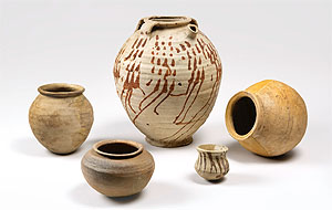Keramik des 9. / 10. Jahrhunderts n. Chr. aus dem Vorgebirge. 
