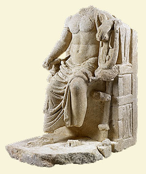 Kalksteinstatuette des römischen Gottes Apollo aus Bonn, 2. Jh. n. Chr., LVR-LandesMuseum Bonn. Foto: J. Vogel, LVR-LandesMuseum Bonn