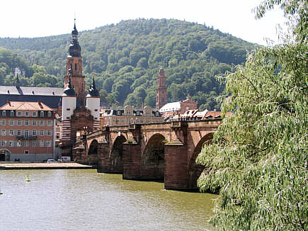 Alte Brücke über den Neckar in Heidelberg