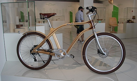 Fahrrad „LJ Semi Cruise“ mit Holzrahmen 