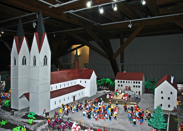 Die Archäologen konnten die spätmittelalterliche Form des Konstanzer Münsters rekonstruieren, die hier zum ersten Mal im Modell dargestellt wird.
