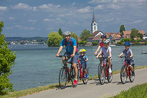 Die flache Landschaft im Kanton Thurgau lädt zum Radeln mit der ganzen Familie ein. Bildnachweis: Thurgau Tourismus 
