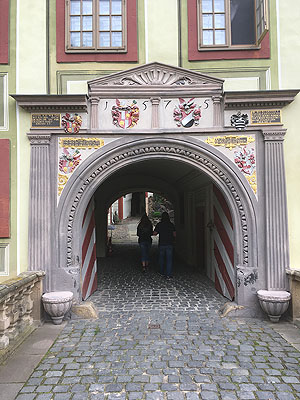 Schloss Weesenstein, Renaissanceportal, datiert 1575