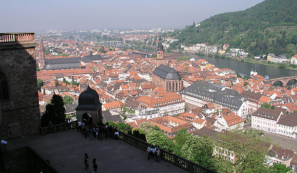 Heidelberg, Schlossterrasse vom Glockenturm aus gesehen
