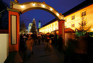Weihnachtsmarkt in Kloster Ochsenhausen. Foto: Wagner/Stadt Ochsenhausen