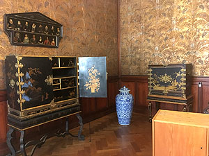Lackmöbel im chinesischen Stil in Schloss Moritzburg