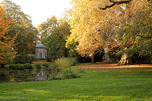 Herbstliche Impressionen im englischen Garten