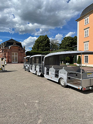 Schlossgarten Schwetzingen, Solarbahn auf der Schlossterrasse