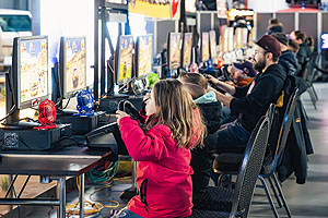 Spiele können ausprobiert werden.